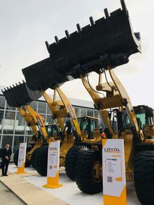 科技创新 智能引领 雷沃工程机械携十款热销机型亮相宝马展